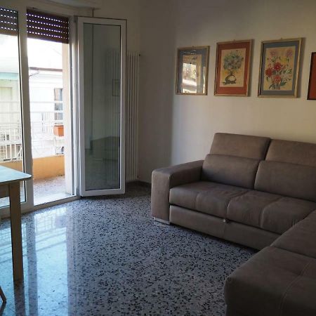 Апартаменты Casa Chiara Сан-Бенедетто-дель-Тронто Экстерьер фото