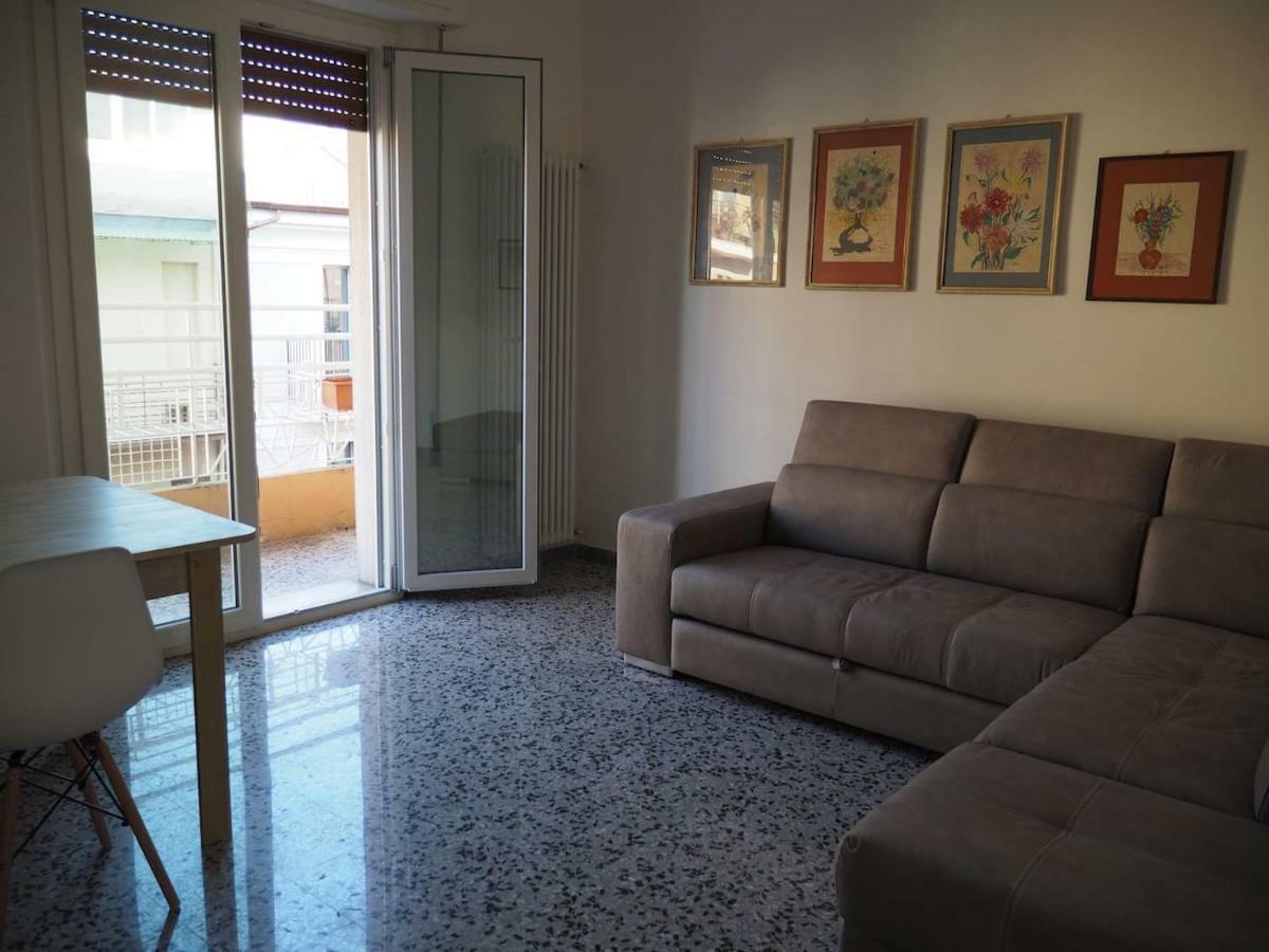 Апартаменты Casa Chiara Сан-Бенедетто-дель-Тронто Экстерьер фото